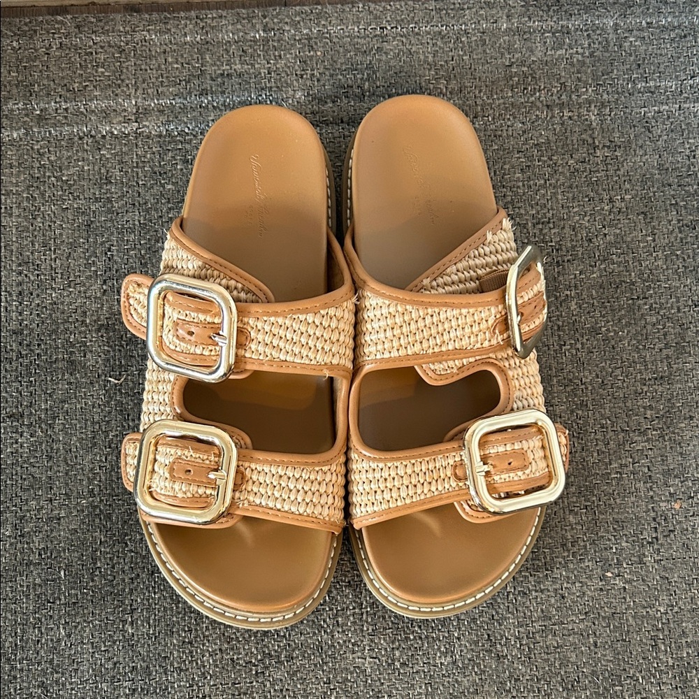 Universal Thread Tan Buckle Sandals